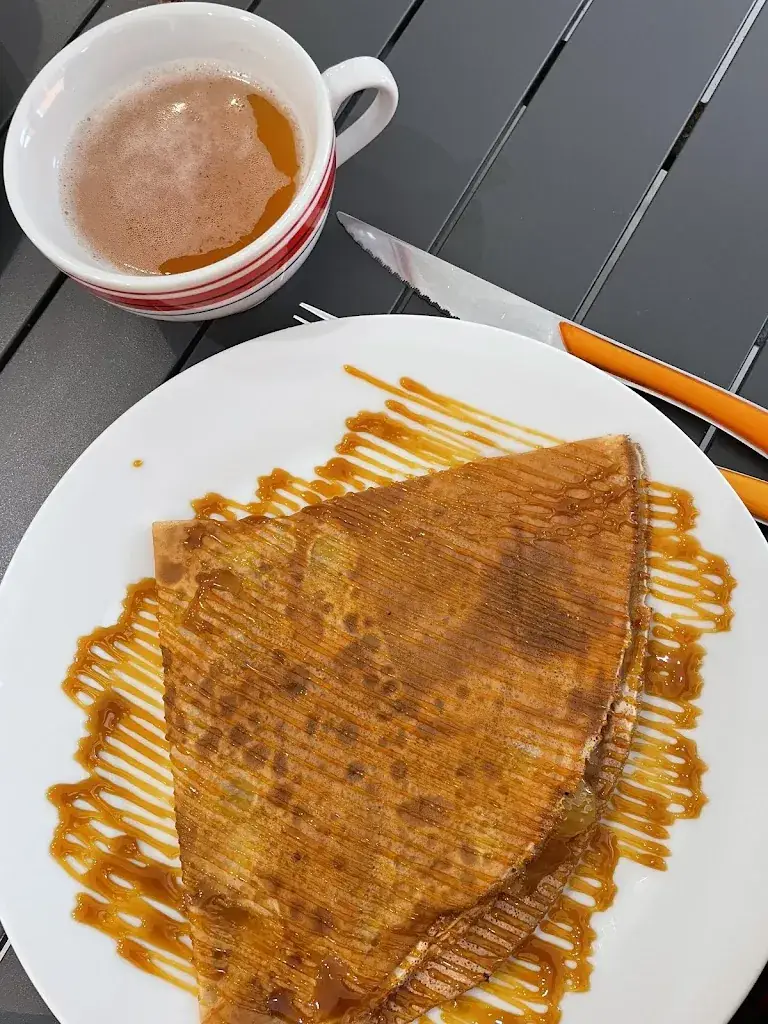 Coralie Hauraix_La Lili Breizh_Étel_review