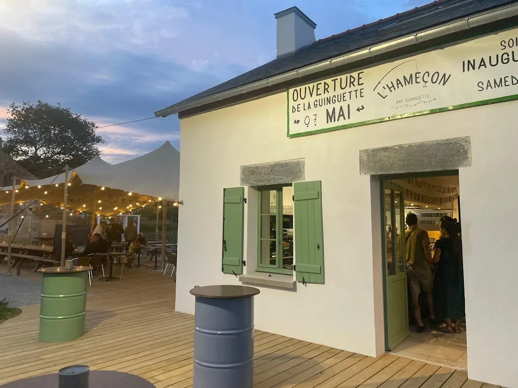 Guinguette L’hameçon restaurant in Bains-sur-Oust