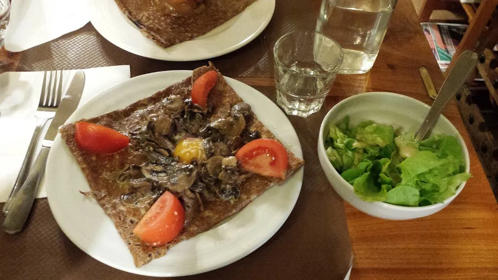 Julian S_Crêperie L' AKÈNE_Redon_review