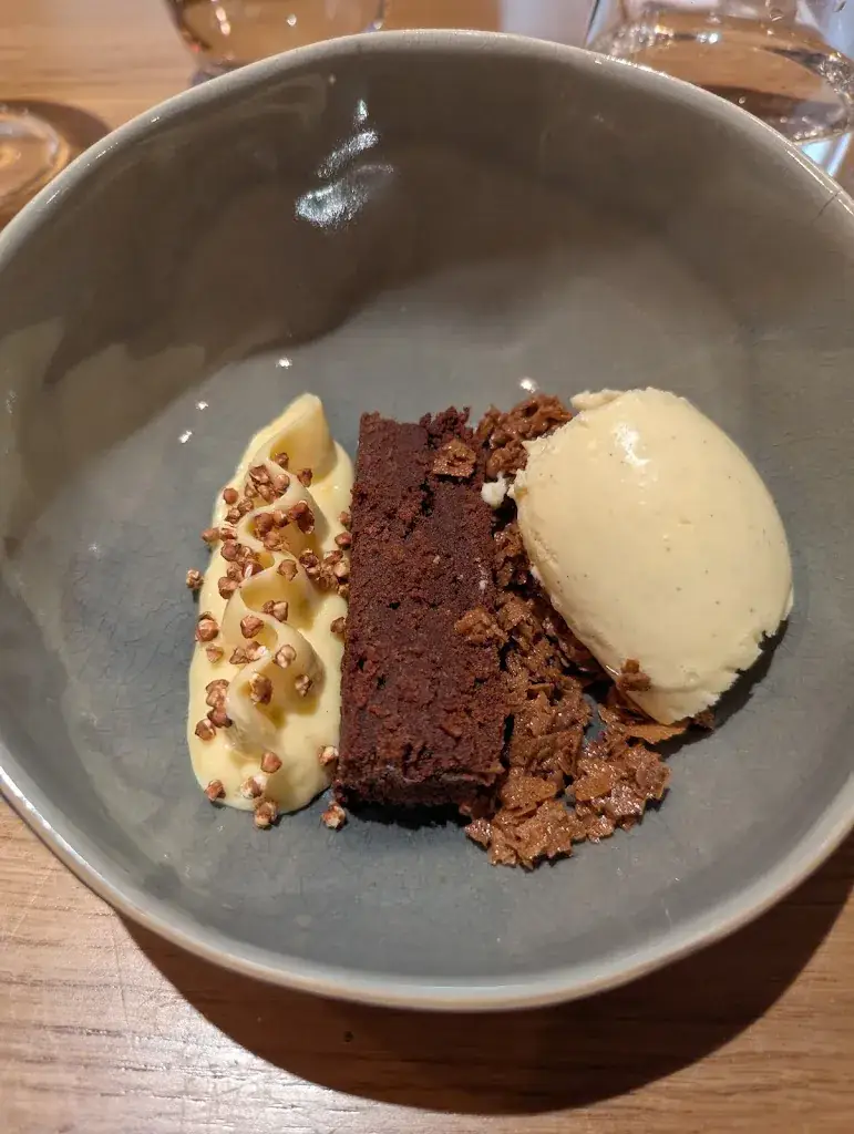 Augustin Laurent_Le Revienz’y_Redon_review