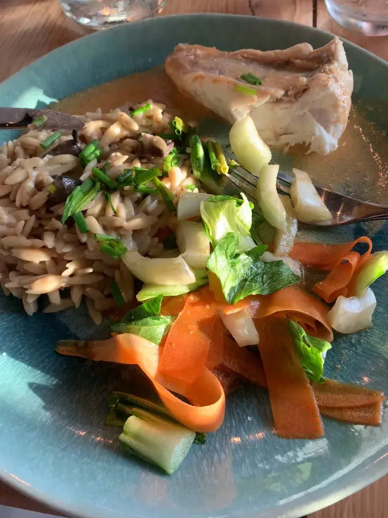 Xavier R_Le Revienz’y_Redon_review