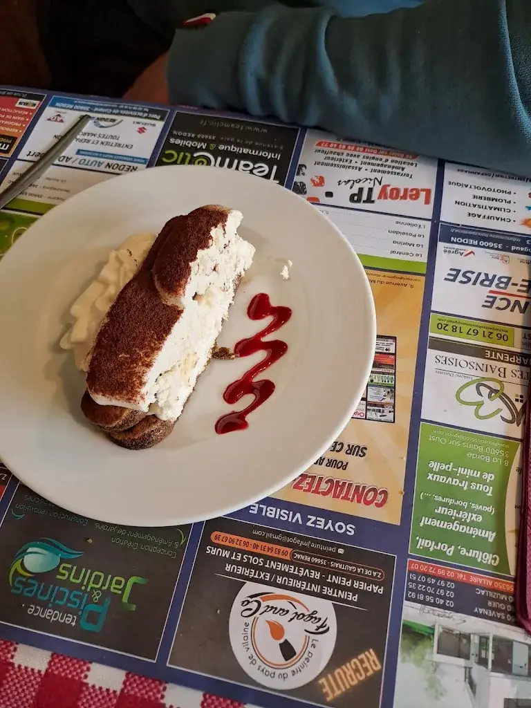 L'Eolienne_Sainte-Marie_slider_image_2