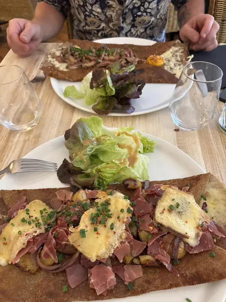 alexandre DESFORGES_Crêperie Au Cottage_Bourg-des-Comptes_avis