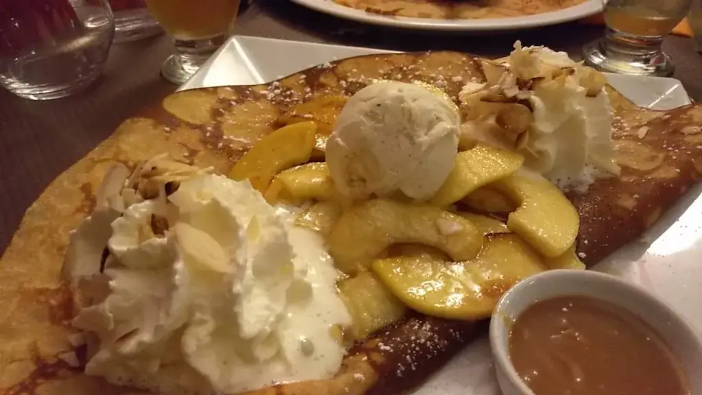 Crêperie Au Cottage_Bourg-des-Comptes_slider_image_2