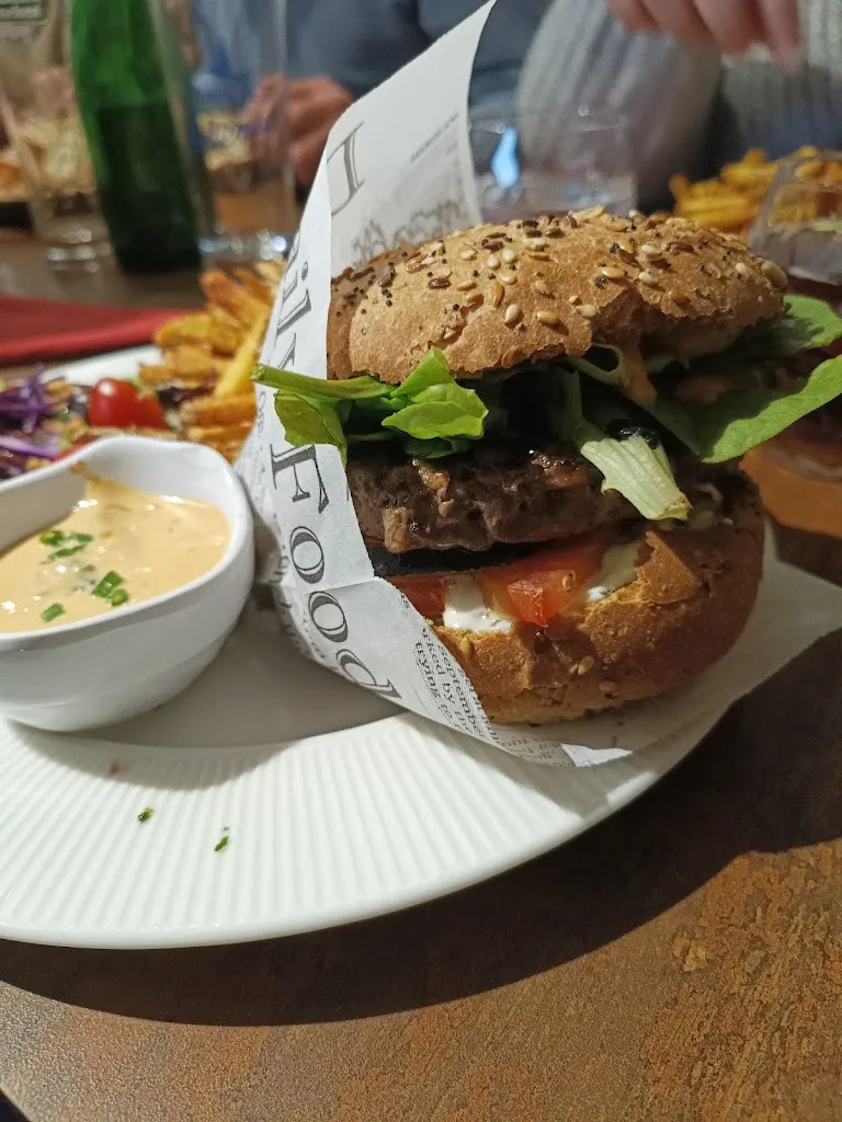 Hirria Céleste_Feel Good Menez Are_Brasparts_review