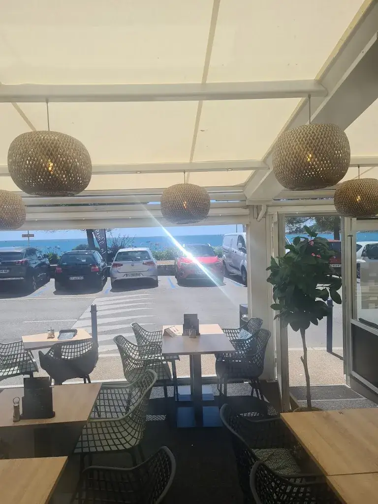 Kevin Flaherty_La Pause_Bénodet_review