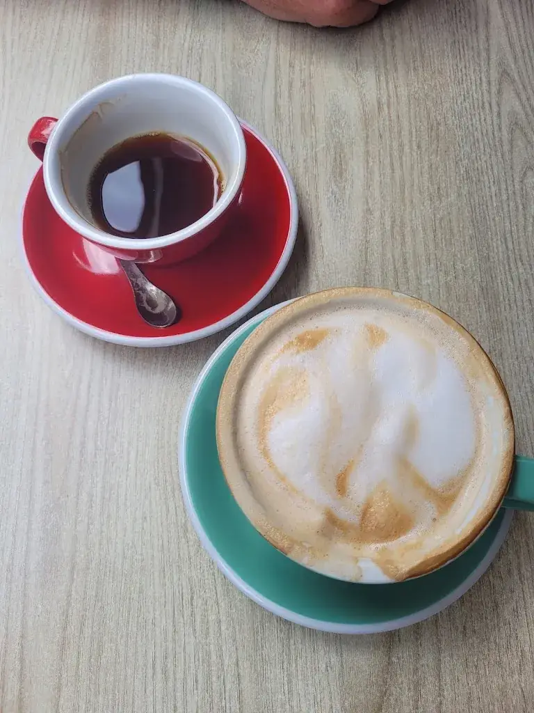 Rebecca Edwards_Umami by Kafeenn_Bénodet_review