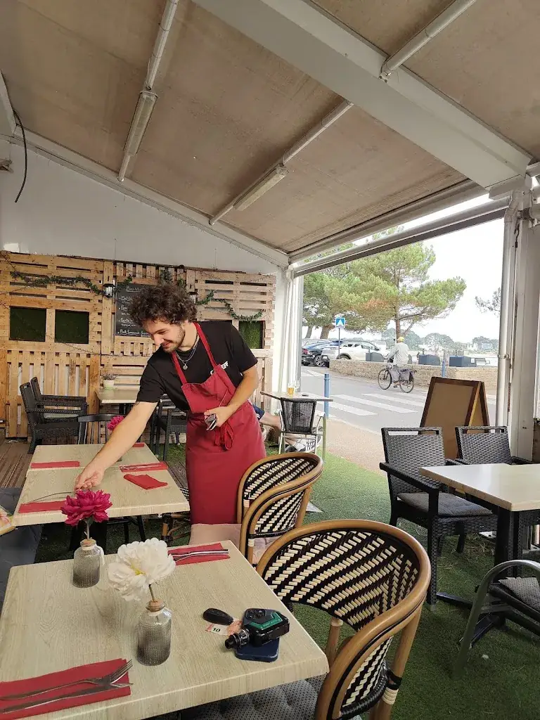 Umami by Kafeenn_Bénodet_slider_image_1