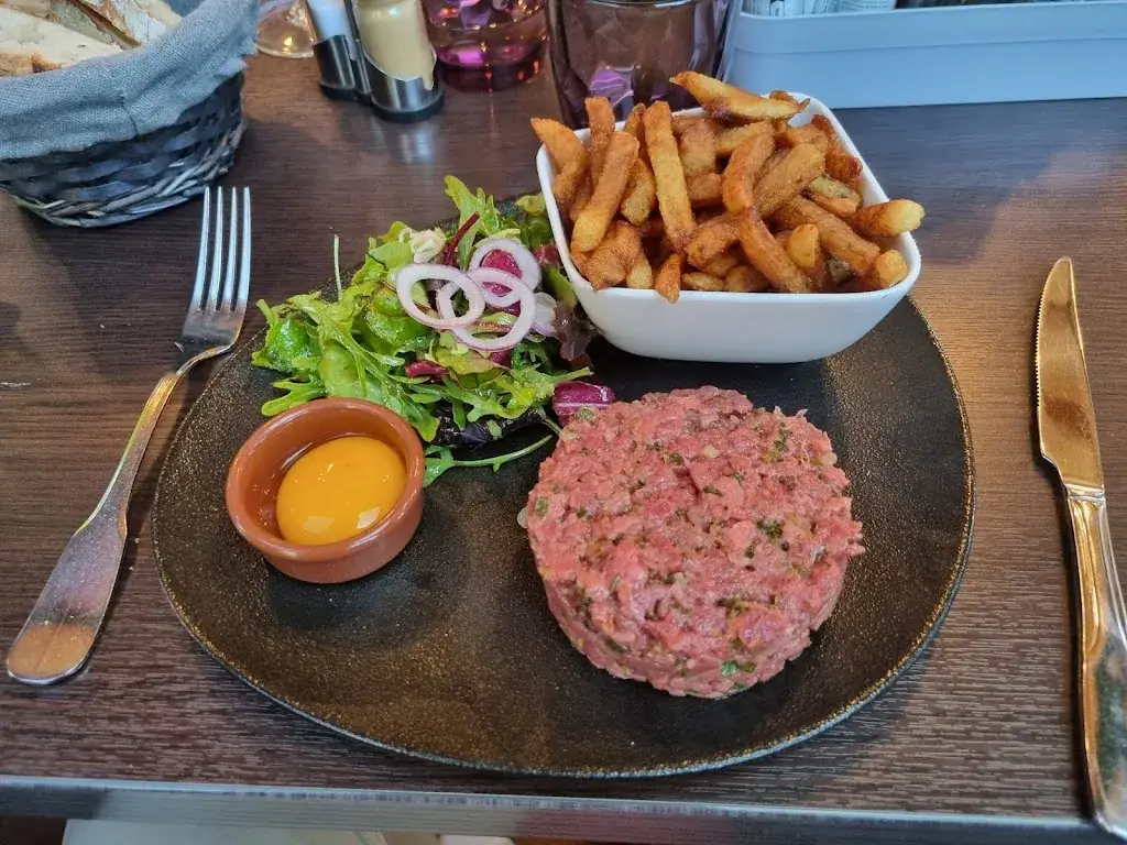 John Griffith_Restaurant L'OVNY_Bénodet_review