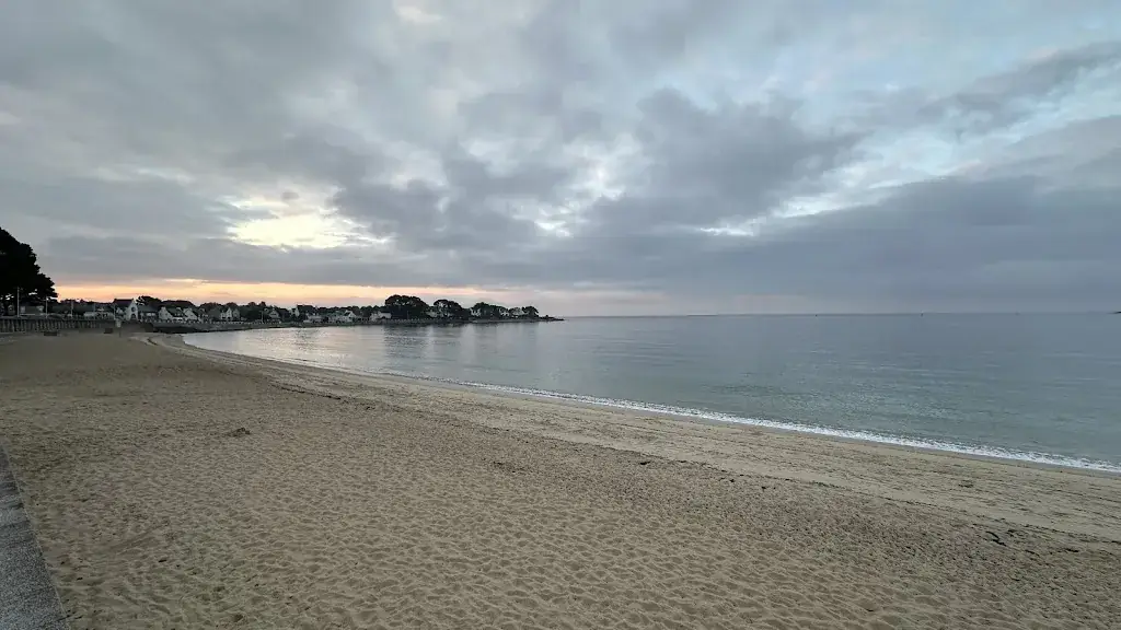 Adam Curtis_Le Sans Souci_Bénodet_review