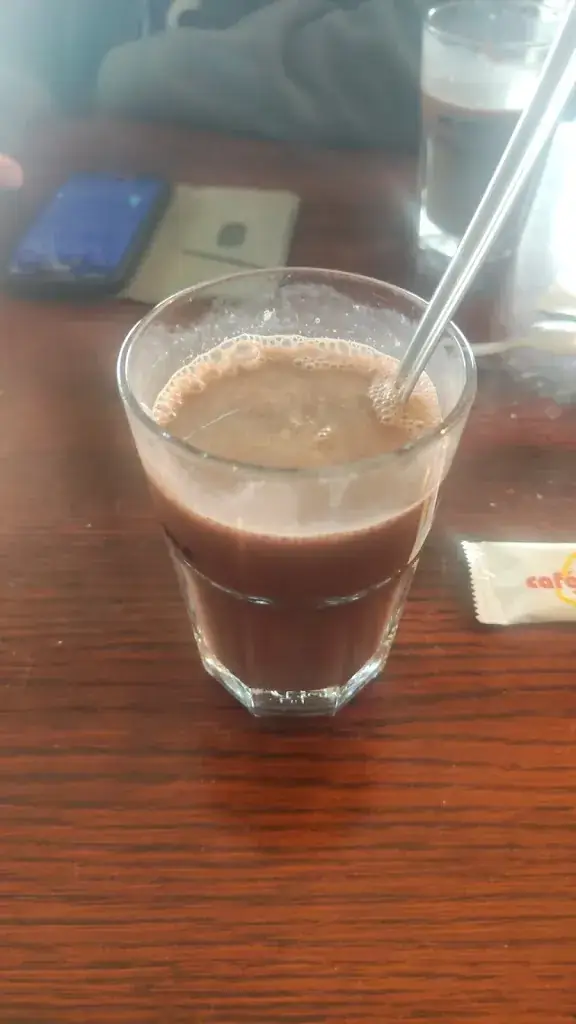 François Hollinger_Les Bluniers_Bénodet_review