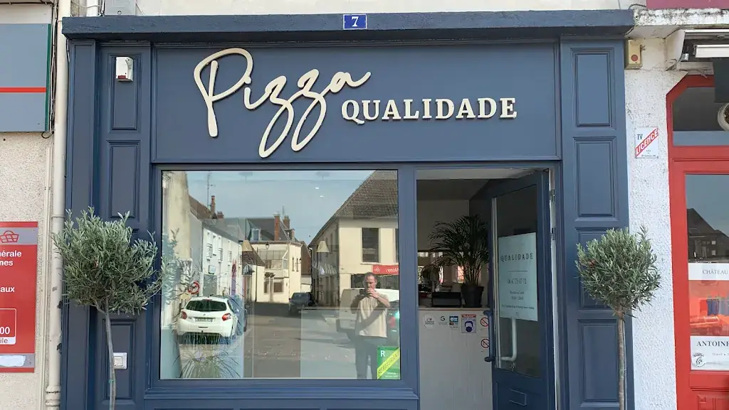 Pizza Qualidade restaurant in Ainay-le-Château