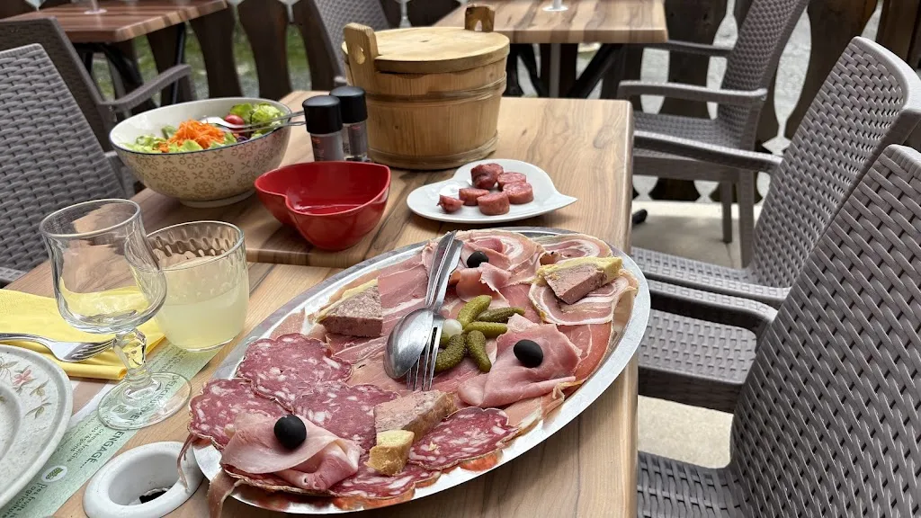 Café de la Chevrerie_Bellevaux_slider_image_2