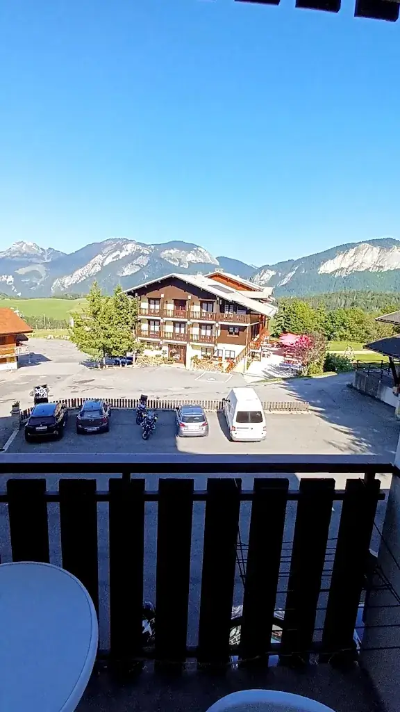 Hotel Le Christania_Bellevaux_slider_image_2