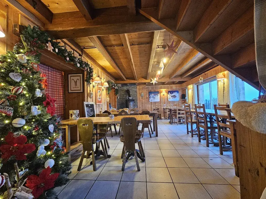 Les Pivottes restaurante en Bellevaux