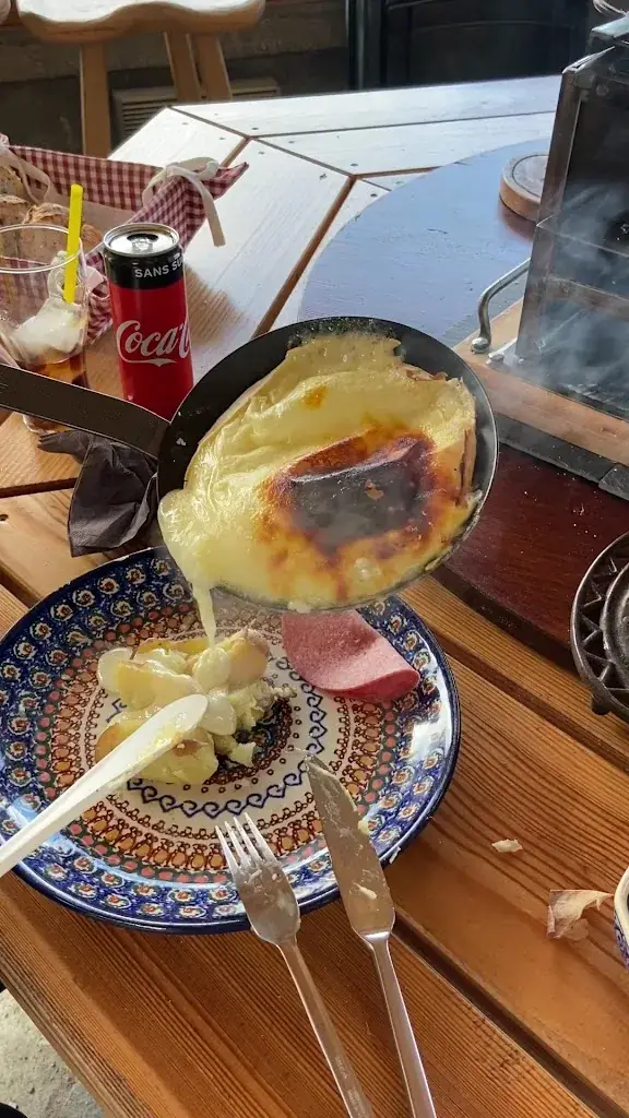 LE CHÂLET-LA_Bellevaux_slider_image_2