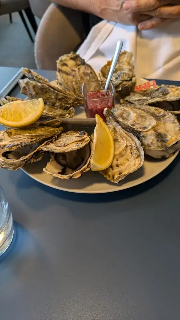 Elaine Gardner_Le Grand Large_Binic-Étables-sur-Mer_review