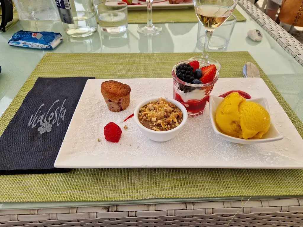 Jean-Luc Godard_Via Costa_Binic-Étables-sur-Mer_review