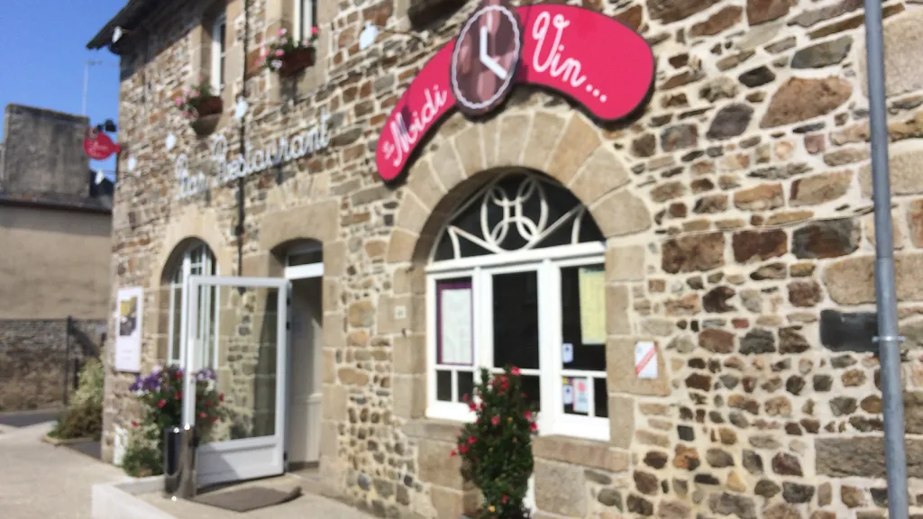 LE Midi Vin Broons restaurant in Broons