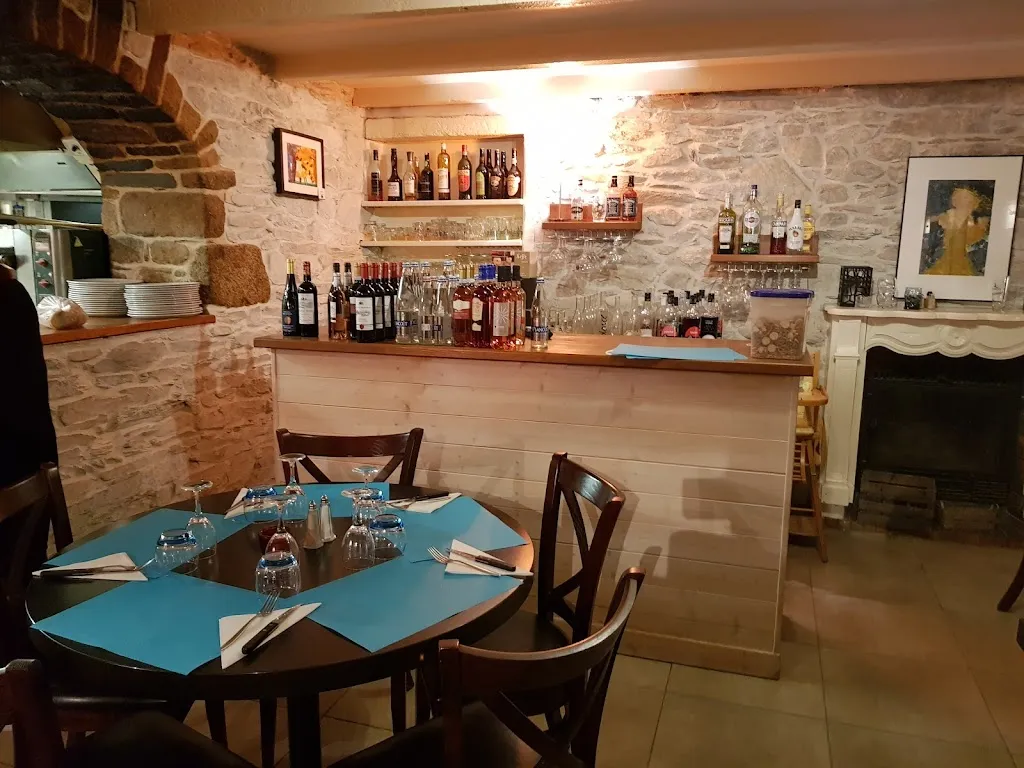 LE MONDELLO Restaurant in Briec