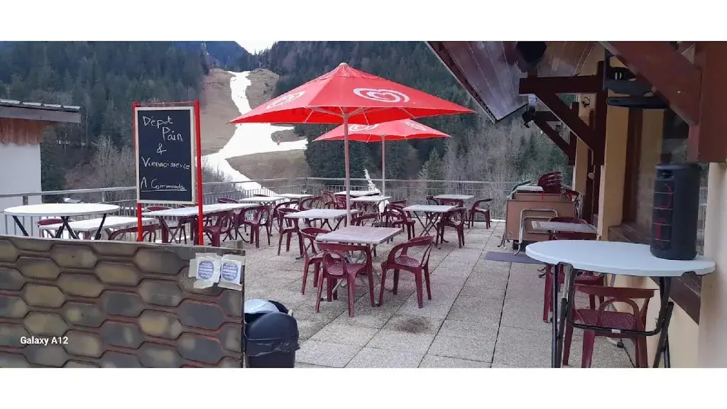 La Patate chaude Restaurant in Bellevaux