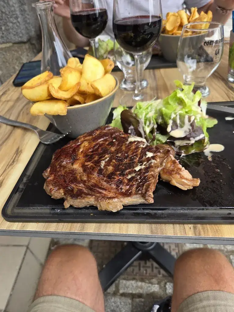 danny beecroft_La Cour du Temple_Combourg_review