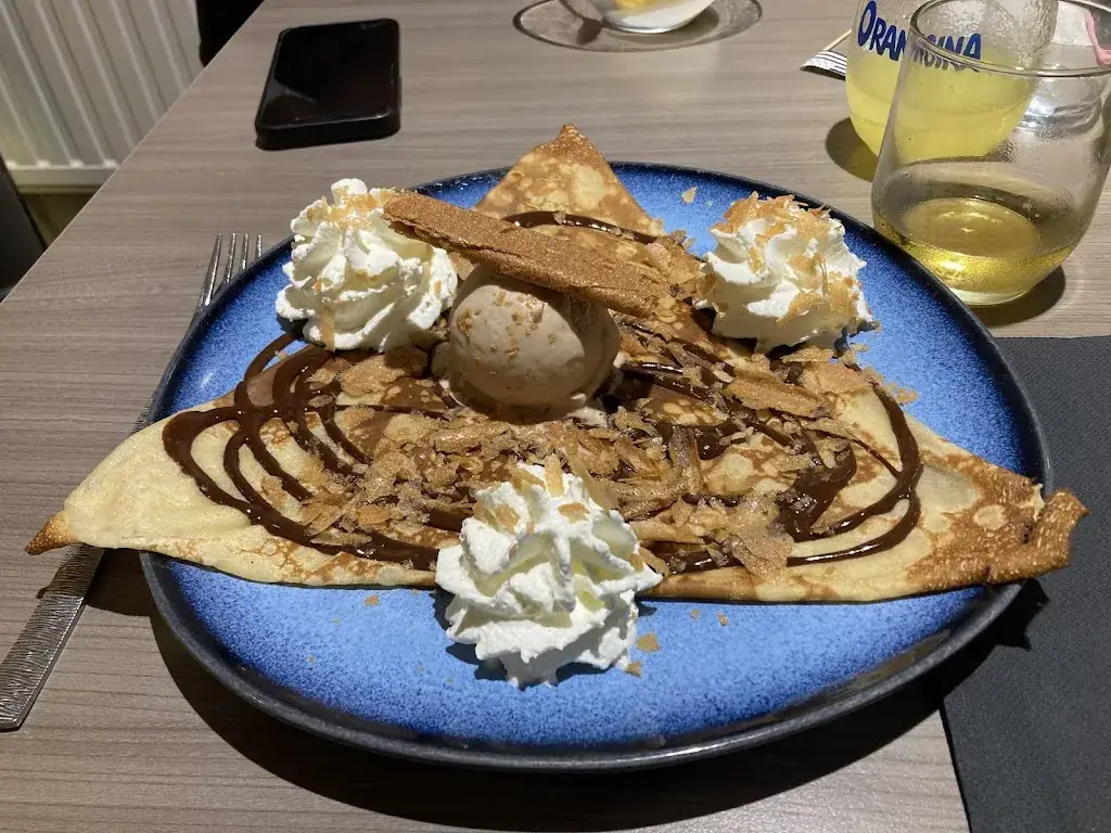 Matt Hatcher_La Cour du Temple_Combourg_review