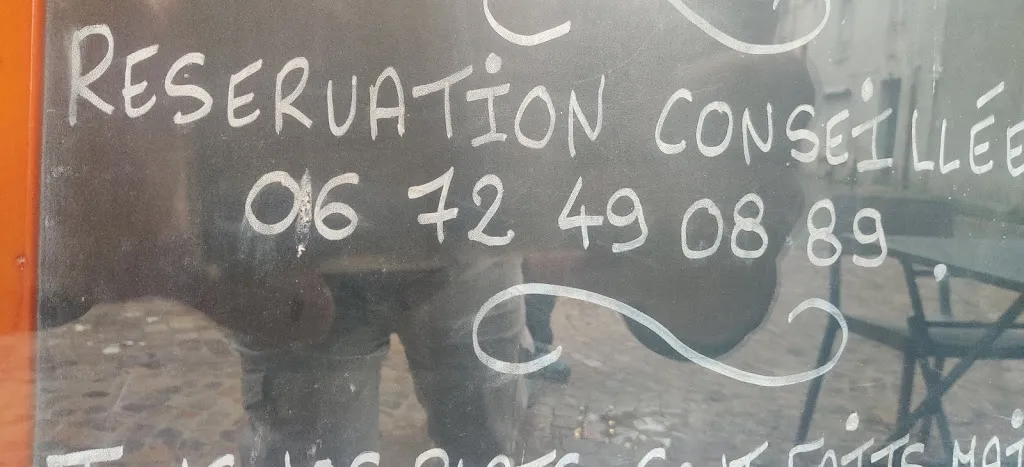 Tobias Hesse_Bouche en Folie_Saint-Malo_review