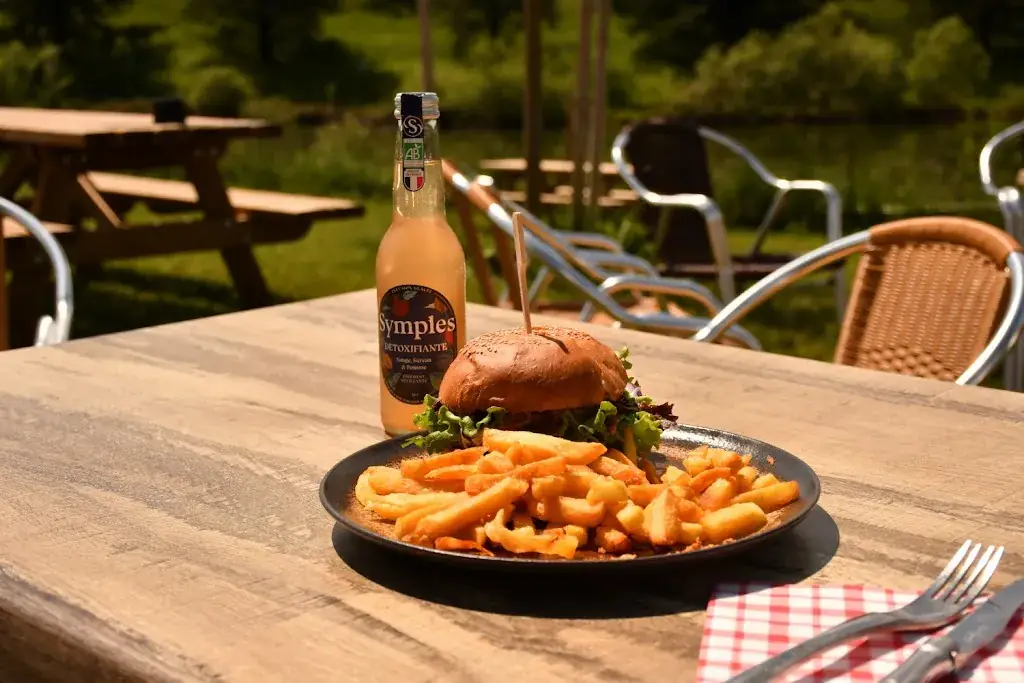 LA GUINGUETTE DE L'ETANG_Bessenay_slider_image_2