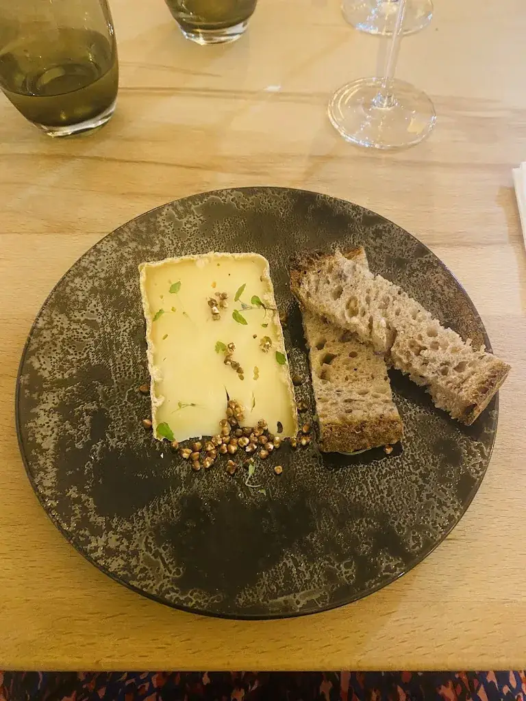 Yilin_Saint-Malo_slider_image_2