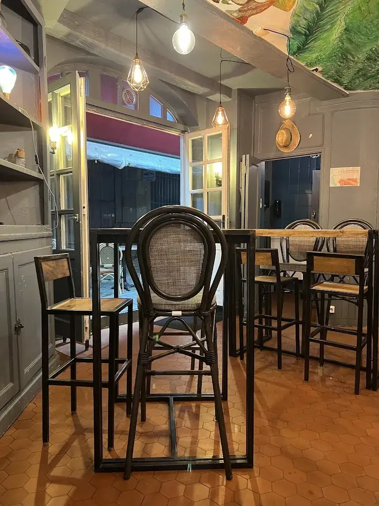 Sara Urquidez_Bodega'ZH_Saint-Malo_review