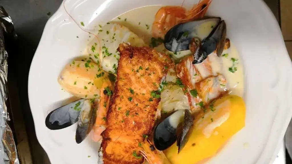 Café de la place_Callac_slider_image_3