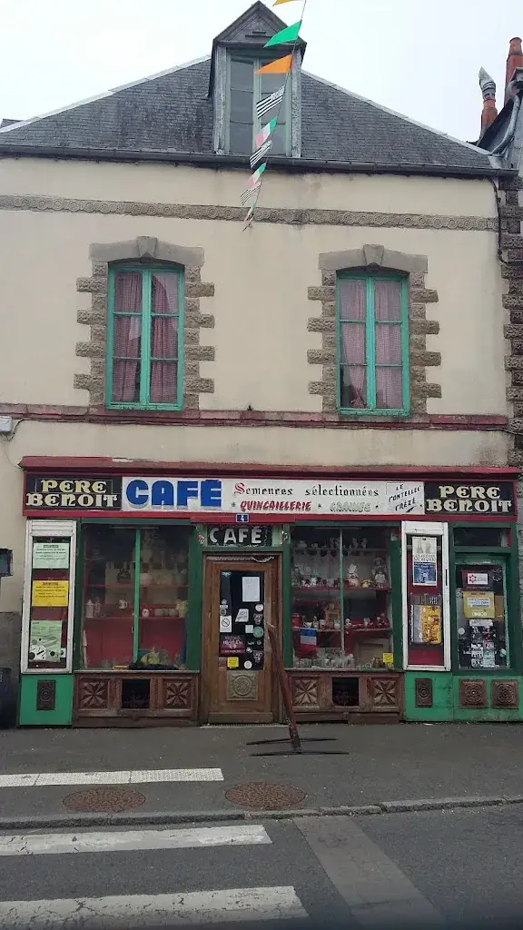 Bar Bazar Chez Paulo_Callac_slider_image_2