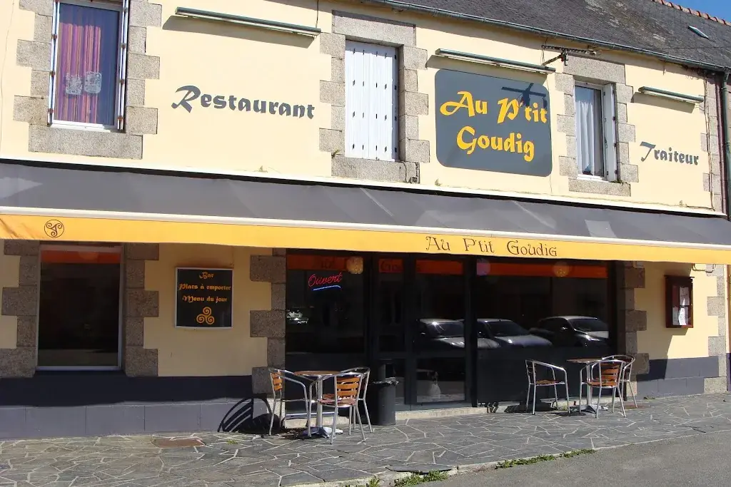 Au Ptit Goudig restaurant in Callac