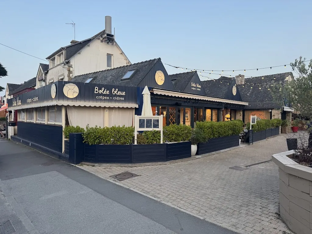 Bolee bleue_Carnac_slider_image_1