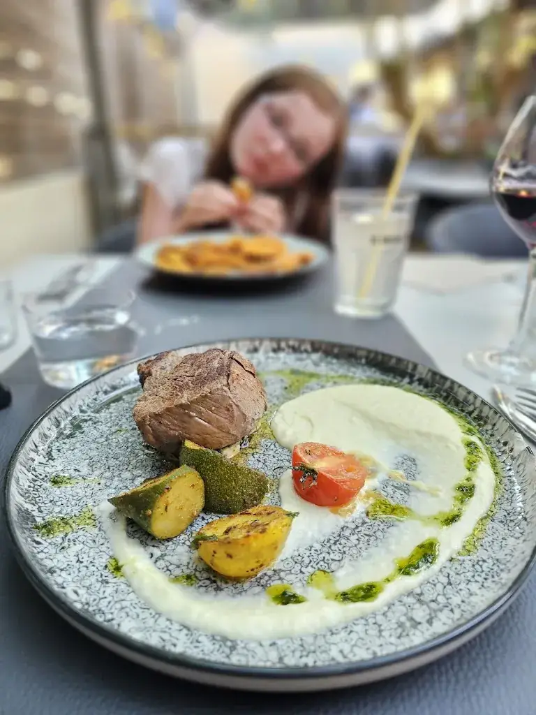 David Clayton_Le patio Restaurant_Carnac_review