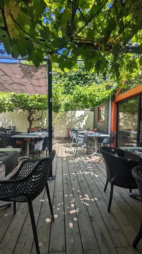 Le patio Restaurant_Carnac_slider_image_1