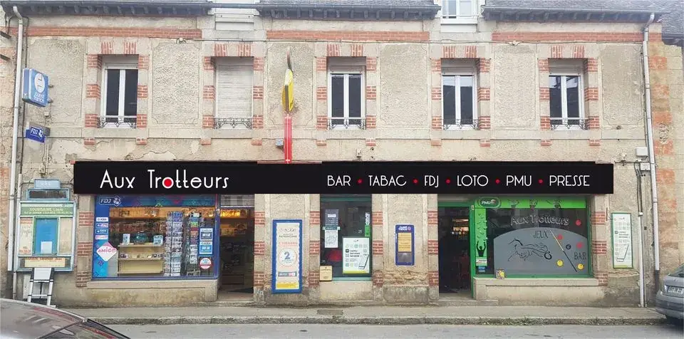 Aux Trotteurs restaurant in Caulnes