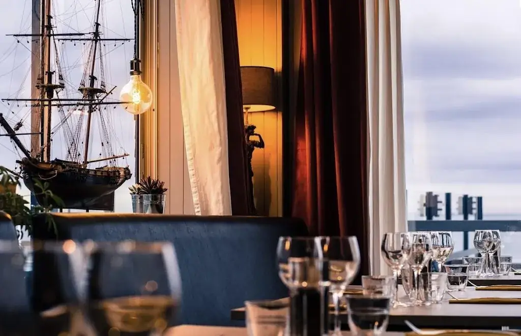 Le Petit Relais restaurant in Carantec