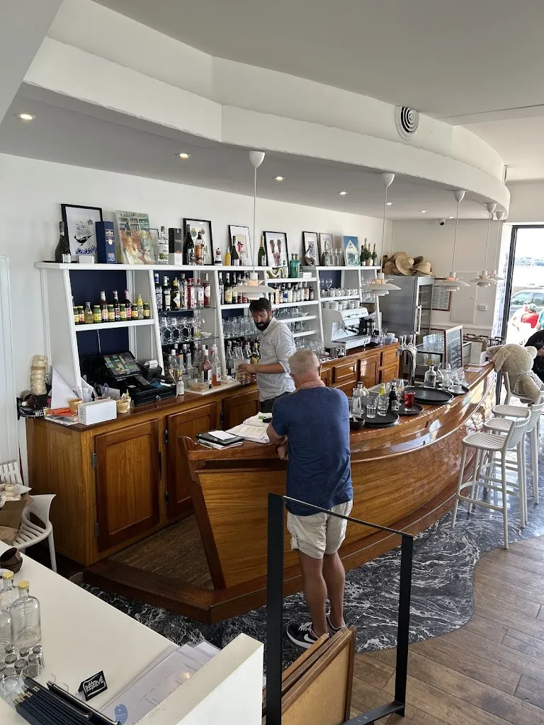 Jeanne Schied_La Marinière_Carantec_review