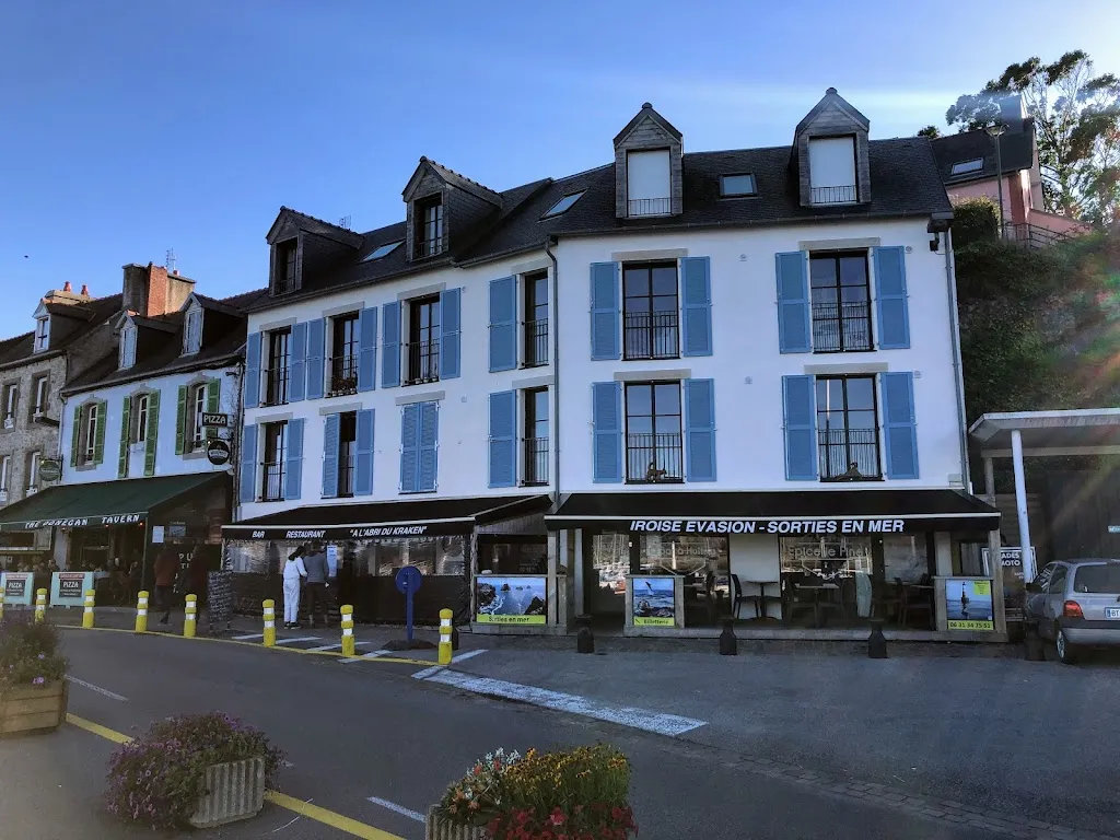 Andreas Gorbach_A l'Abri du Kraken_Camaret-sur-Mer_review