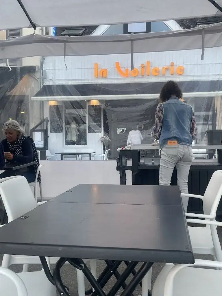 Alexandra Bugarel_La Voilerie_Camaret-sur-Mer_review