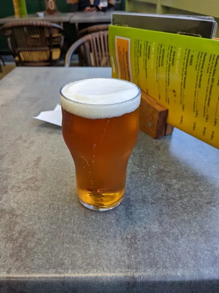 PB LR_Bar The Donegan_Camaret-sur-Mer_review