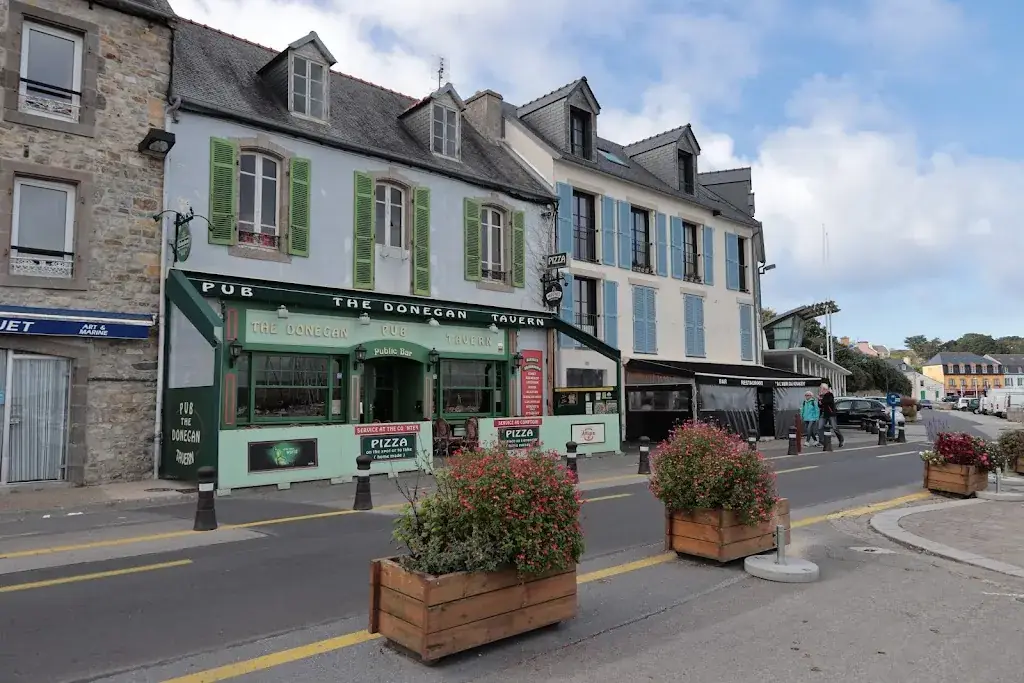 Bar The Donegan_Camaret-sur-Mer_slider_image_3