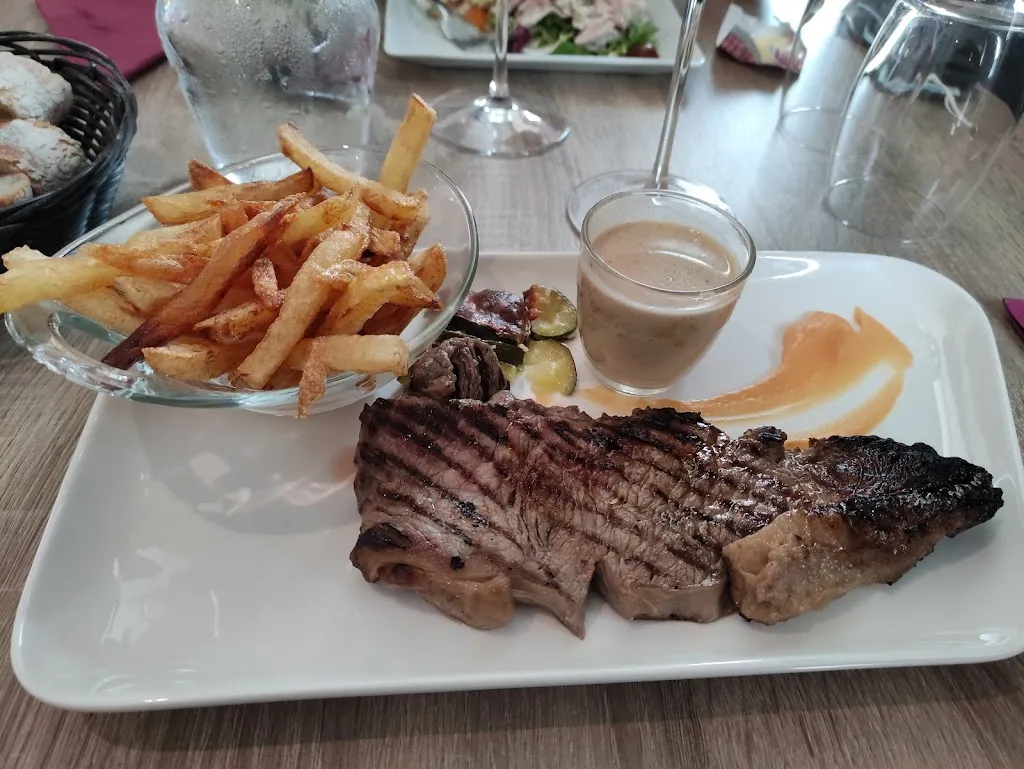 Sonia Hdt_Le 3_Caudan_review