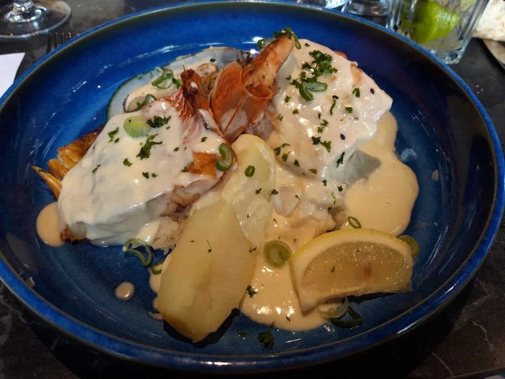 Evelyne “Talhouet” BV_La Cantine_Caudan_review