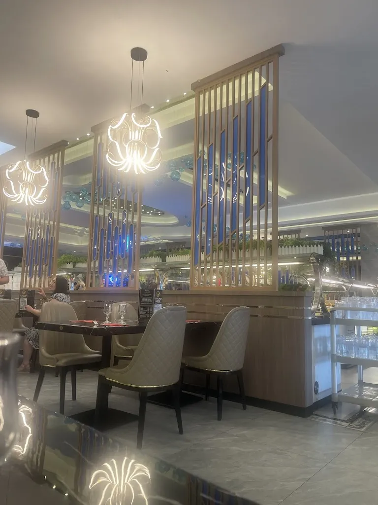 S. Blncht_Golden Buffet_Lanester_recensione