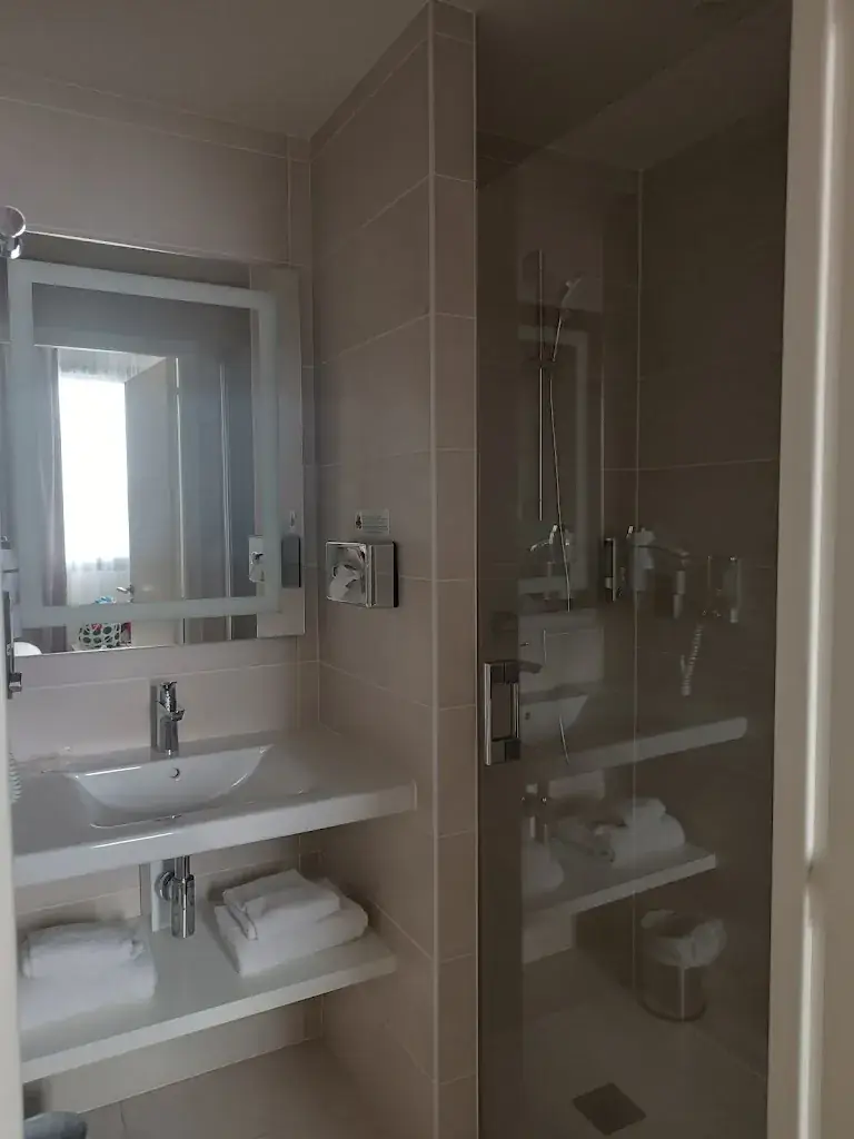 icegini_Brit Hotel Ker Lann Airport Parc Expo_Bruz_review