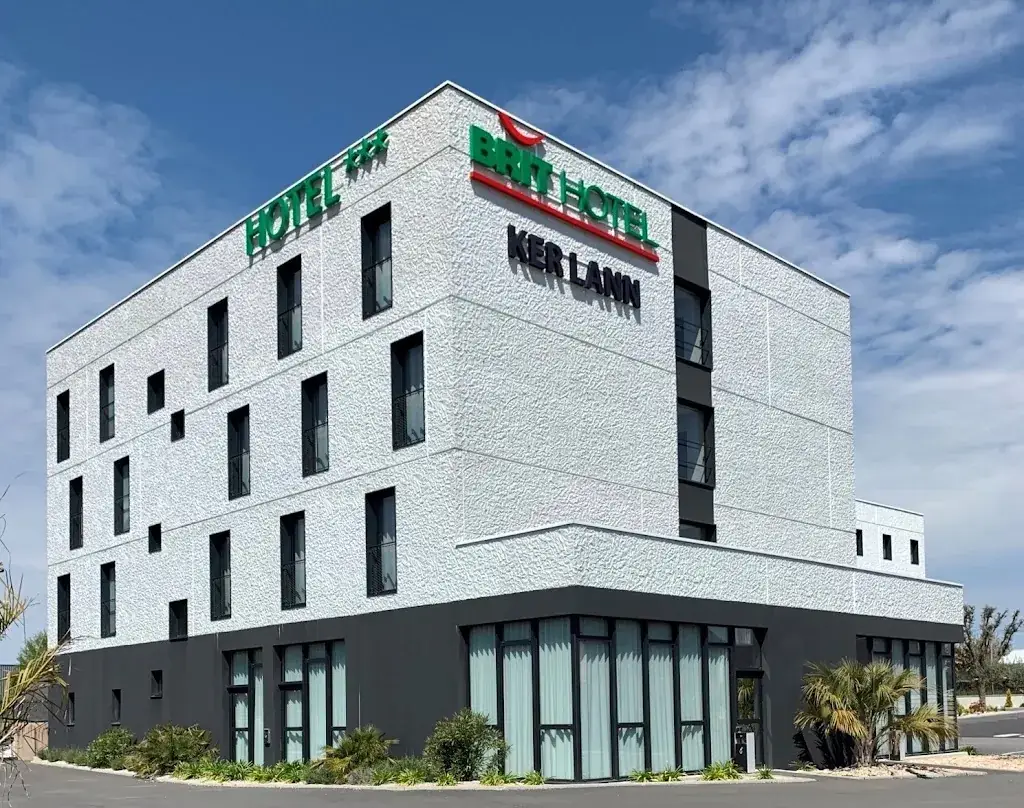 Brit Hotel Ker Lann Airport Parc Expo restaurant in Bruz