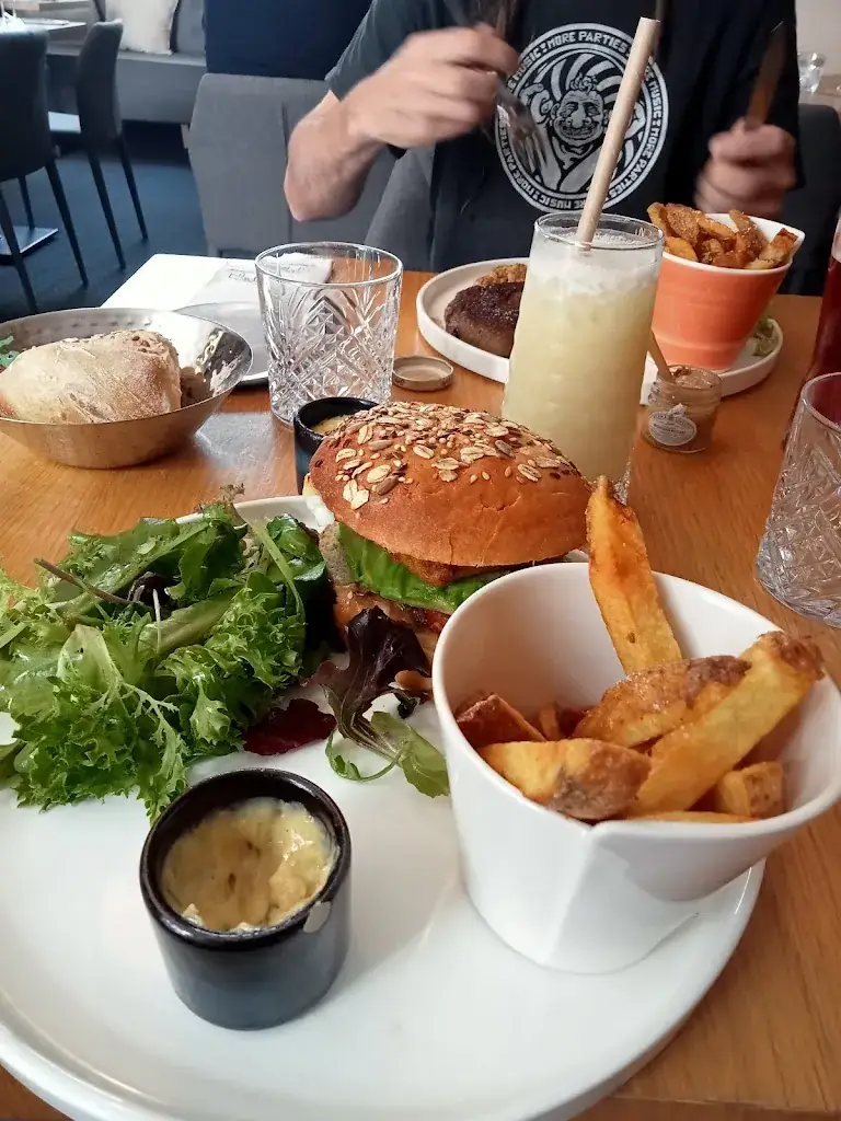 Angelica Florioli_Domaine De Cicé-Blossac_Bruz_review